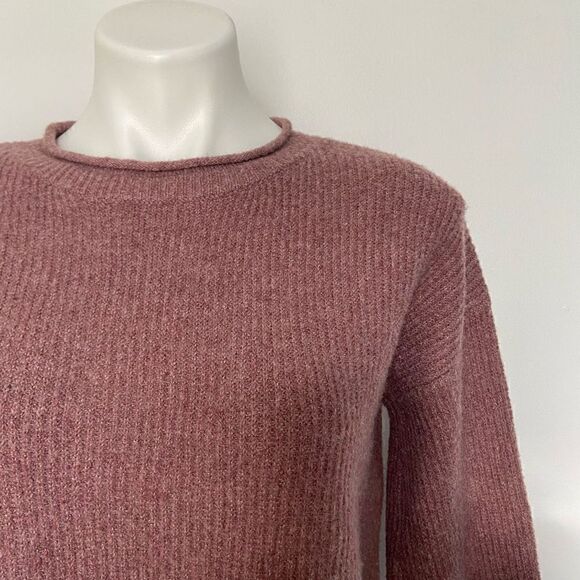 Pink Rose Ribbed Puff sleeve fuzzy mauve sweater - Picture 6 of 7